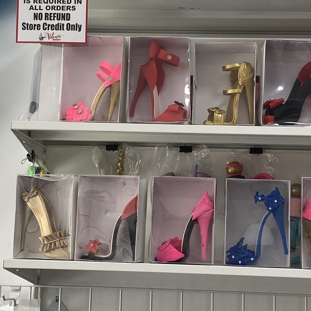 Valencia’s Bakery - Cake toppers - Bakeries Near Me - Brooklyn, New York Valencia’s Bakery - Cake toppers - Bakeries Near Me - Brooklyn, New York