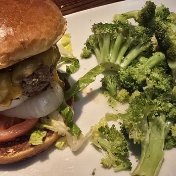LongHorn Steakhouse - Burger with a side of broccoli - American Near Me - Sanford, Florida LongHorn Steakhouse - Burger with a side of broccoli - American Near Me - Sanford, Florida