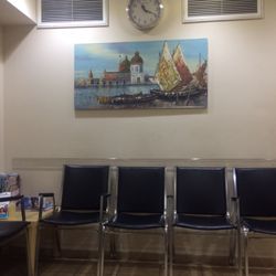Oleg Gorenburg MD, DO - Clear View Medical Eye Clinic - Waiting area