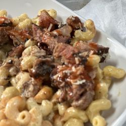 BBQ Mac & cheese with pork