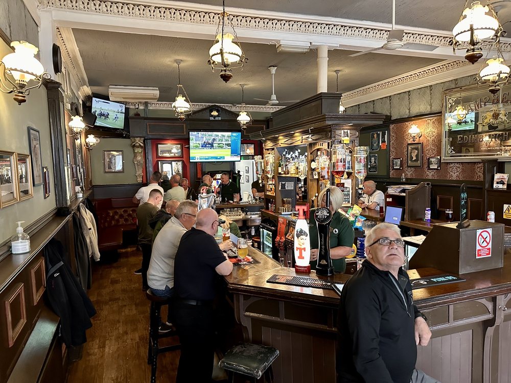 BLACK CAT BAR Updated June 2024 7 Laird Street, Greenock