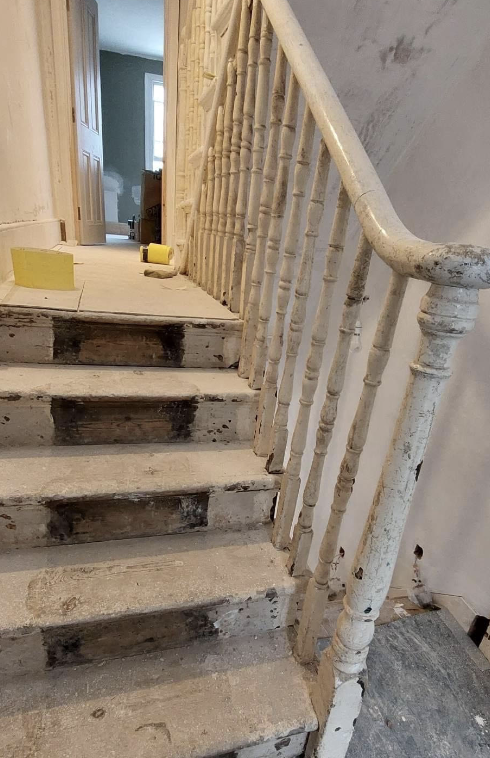 Slide of Bertos Handyman Services