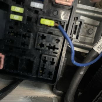 Advanced Car Stereo - Montclair - The power is going into my cigar lighter fuse it has one copper thread holding it and the fuse isn't even pushed securely down. - Car Stereo Installation Near Me - Montclair, California