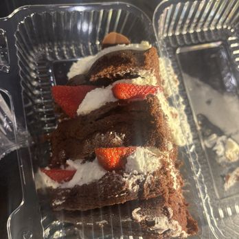 The Bubble Room - Desserts Near Me - Captiva, Florida