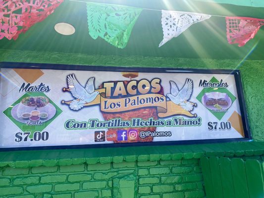 Tacos Los Palomos by null