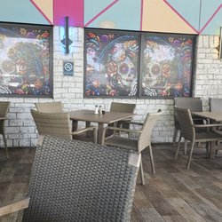 El Mariachi - Outside patio