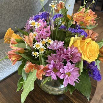 Kent's Floral Gallery - Bright Bouquet - Florists Near Me - Columbia, Missouri Kent's Floral Gallery - Bright Bouquet - Florists Near Me - Columbia, Missouri