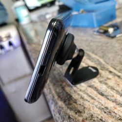 PHONE & COMPUTER REPAIR SERVICE ITHSOLUTION IN GARVEY - Magnetic car mount