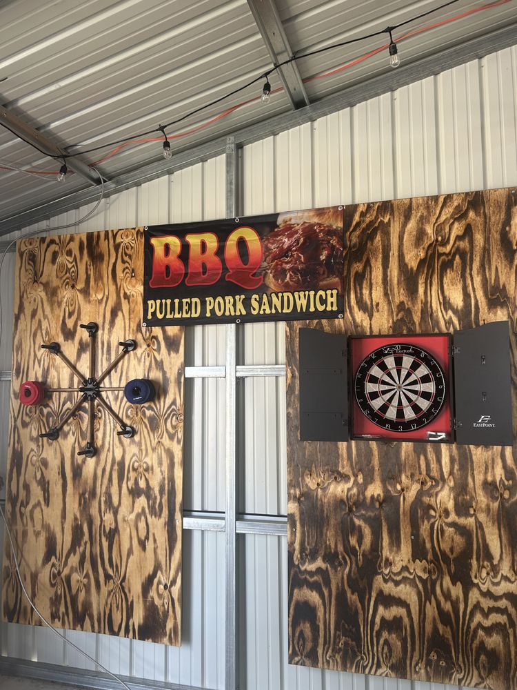 Backyard Bar&Grill Logo