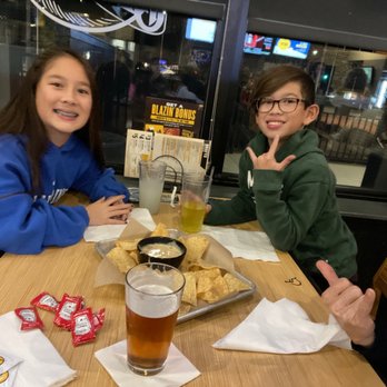 Buffalo Wild Wings - American Near Me - Waukesha, Wisconsin