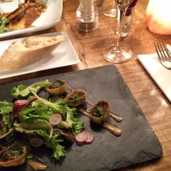 Le Colimaçon - Escargot appetizer - French Near Me - Paris, 75