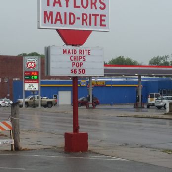 Taylor's Maid-Rite - Street sign. - Burgers Near Me - Marshalltown, Iowa