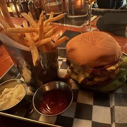 Bar Virgile - Burger ... not your ordinary
