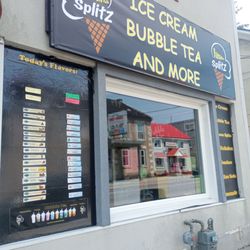 Banana Splitz - Front of the store