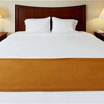 Holiday Inn Express & Suites Mansfield - Hotels Near Me - Mansfield, Texas