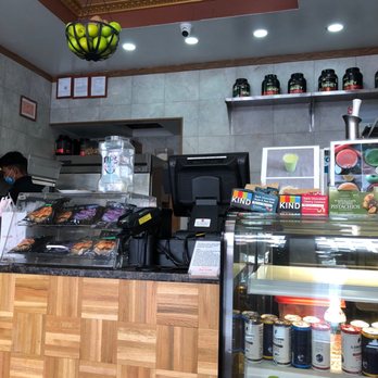Chelsea Juice - a view of the counter area - Acai Bowls Near Me - New York, New York Chelsea Juice - a view of the counter area - Acai Bowls Near Me - New York, New York