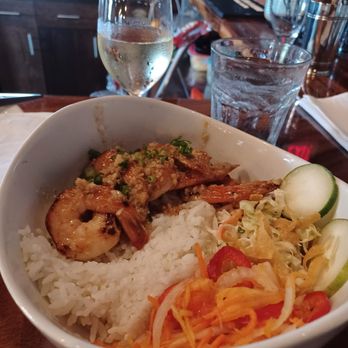 Fond - garlich shrimp bowl - Asian Fusion Near Me - Lahaina, Hawaii
