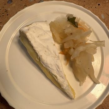 Pick & Cheese - Local Brie with sauerkraut - Delis Near Me - London, XGL