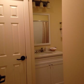 Okemo Mountain Resort - Basic bathroom. - Ski Resorts Near Me - Ludlow, Vermont