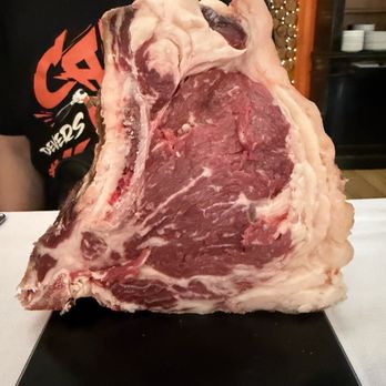 La Buchetta - Raw steak to show us and give us the weight of the meat - Tuscan Near Me - Florence, FI