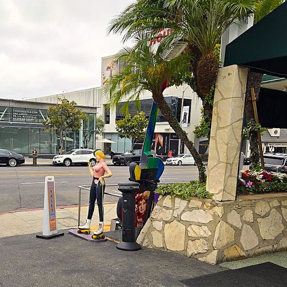 Mel's Drive-In - American Near Me - West Hollywood, California
