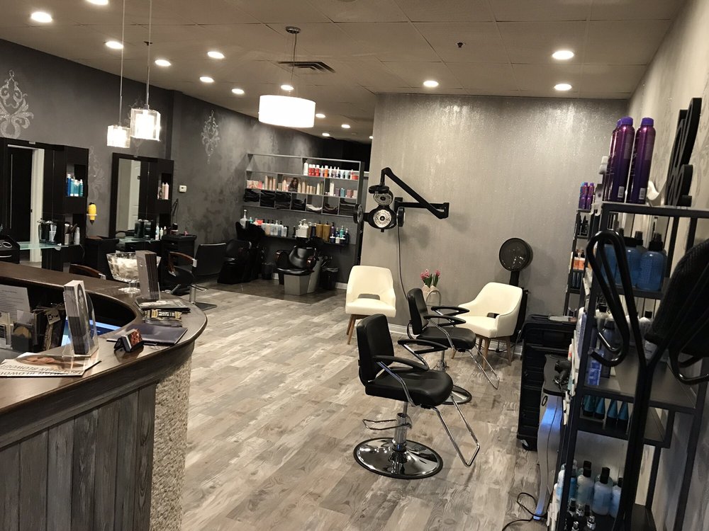 Barrington Exclusive Salon & Spa Logo