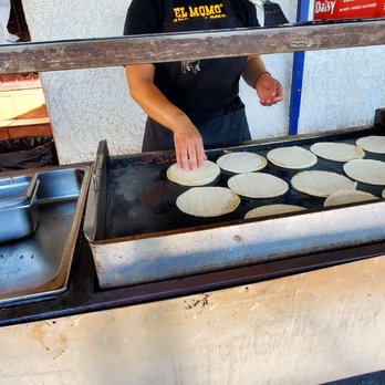 Carnitas El Momo - a man making tortillas - Street Vendors Near Me - Los Angeles, California Carnitas El Momo - a man making tortillas - Street Vendors Near Me - Los Angeles, California