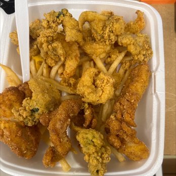 Bait to Plate - Shrimp haddock clam plate - Fish & Chips Near Me - Boston, Massachusetts