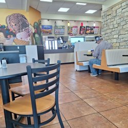 Braum's - Pick up counter, as seen from dining area.