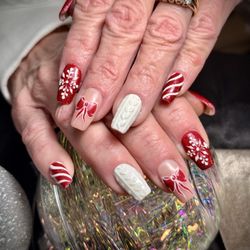 Alexz Nails & Spa
