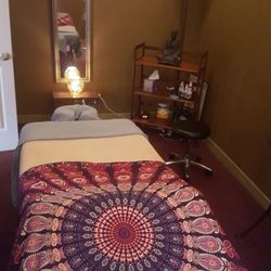A to Zen Massage Therapy - Beautiful treatment room for your self care session