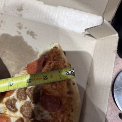 Pizza Hut - 2" of crust