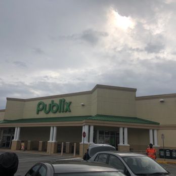 Publix - Parking area - Grocery Near Me - Decatur, Georgia Publix - Parking area - Grocery Near Me - Decatur, Georgia