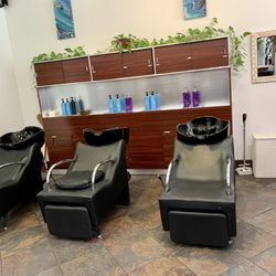 Salon Farouk - Hair Washing Stations