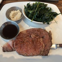 Signature Prime Rib had parts that were tough, chewy. The tender parts were good. The raw horseradish and the an'ju sauce is to die for!