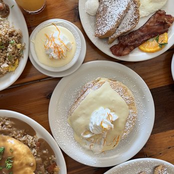 Moke’s Bread And Breakfast - Brunch spread featuring a French toast plate, banana French toast, loco moke, and lilikoi pancakes IG: @ohmyono - Breakfast & Brunch Near Me - Honolulu, Hawaii Moke’s Bread And Breakfast - Brunch spread featuring a French toast plate, banana French toast, loco moke, and lilikoi pancakes IG: @ohmyono - Breakfast & Brunch Near Me - Honolulu, Hawaii