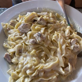 Isabella Cafe - Fettuccine alla panna - Italian Near Me - Tinley Park, Illinois Isabella Cafe - Fettuccine alla panna - Italian Near Me - Tinley Park, Illinois