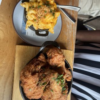 Yardbird Table & Bar - Chicken and Mac and cheese - Southern Near Me - Miami Beach, Florida