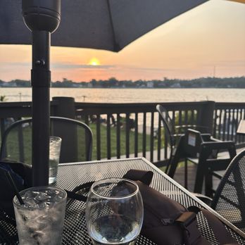 Captains Quarters Riverside Grille - View from Patio - Seafood Near Me - Prospect, Kentucky