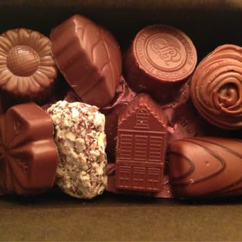 Jeff de Bruges - My box of treats. They were so heavenly! :D - Chocolatiers & Shops Near Me - Avignon, 84