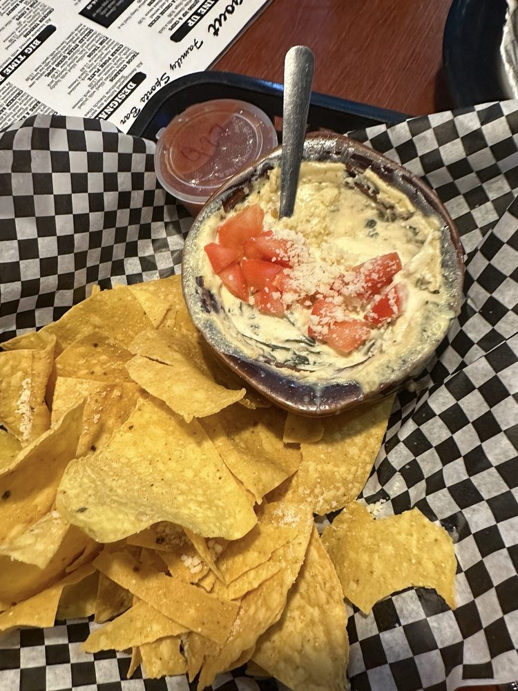 Dugout Sports Bar & Grill Image