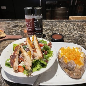 LongHorn Steakhouse - Grilled Chicken & Strawberry Lunch Soup - Steakhouses Near Me - Warrington, Pennsylvania LongHorn Steakhouse - Grilled Chicken & Strawberry Lunch Soup - Steakhouses Near Me - Warrington, Pennsylvania