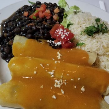 Cactus Flower Cafe - Santa Fe enchiladas - pretty bland, no heat - Mexican Near Me - Dothan, Alabama