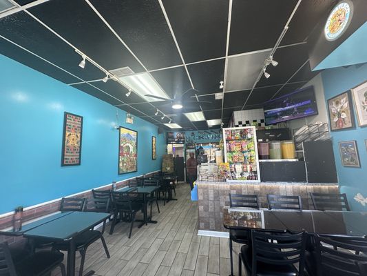 Pupuseria & Restaurant "El Cuscatleco" by null