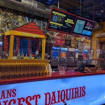 Willie's Chicken Shack - the inside of the restaurant - Chicken Wings Near Me - New Orleans, Louisiana