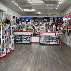 King Phone Repair - Inside business