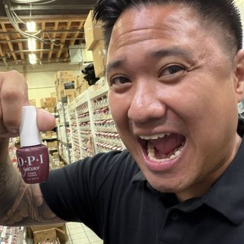 Cali Beauty Supply - Cosmetics & Beauty Supply Near Me - Westminster, California