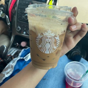 Starbucks - Coffee & Tea Near Me - Cedar Park, Texas