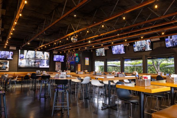 33 Taps Silver Lake by null