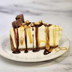 Lynn's Table - Snickers cheesecake yummy
